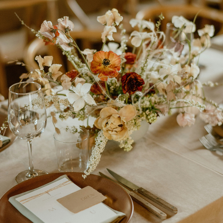 mocha-floral-and-plate