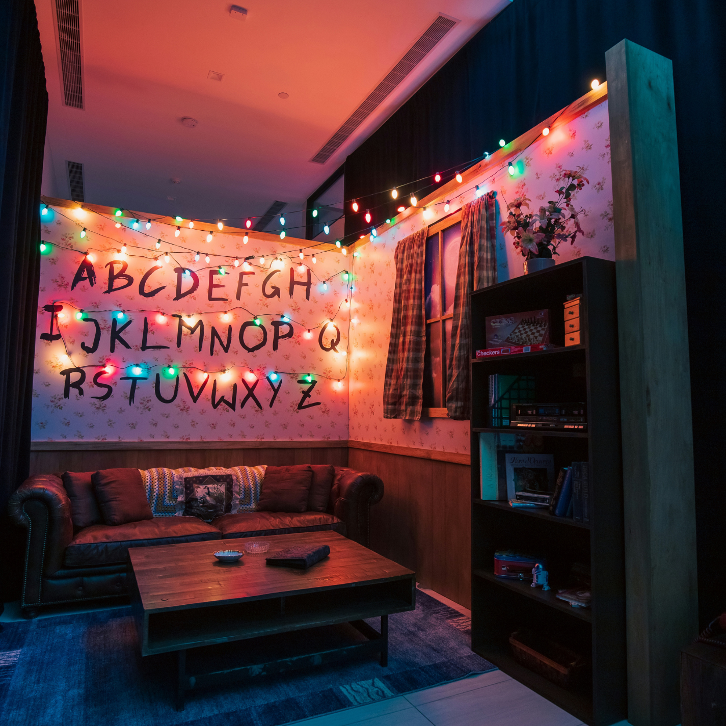 stranger-things-mock-living-room
