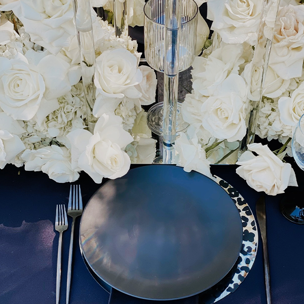 blue-table-setting