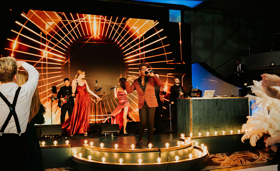 band-singing-on-stage